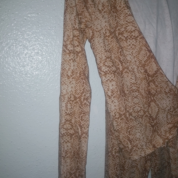 Lovers and Friends S Snake Tan Wrap Top Jumpsuit Look Pants Set 2-Piece - Picture 7 of 13